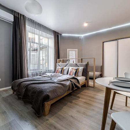 Inshiapartments On Popovycha Str 3 ลวีฟ ภายนอก รูปภาพ