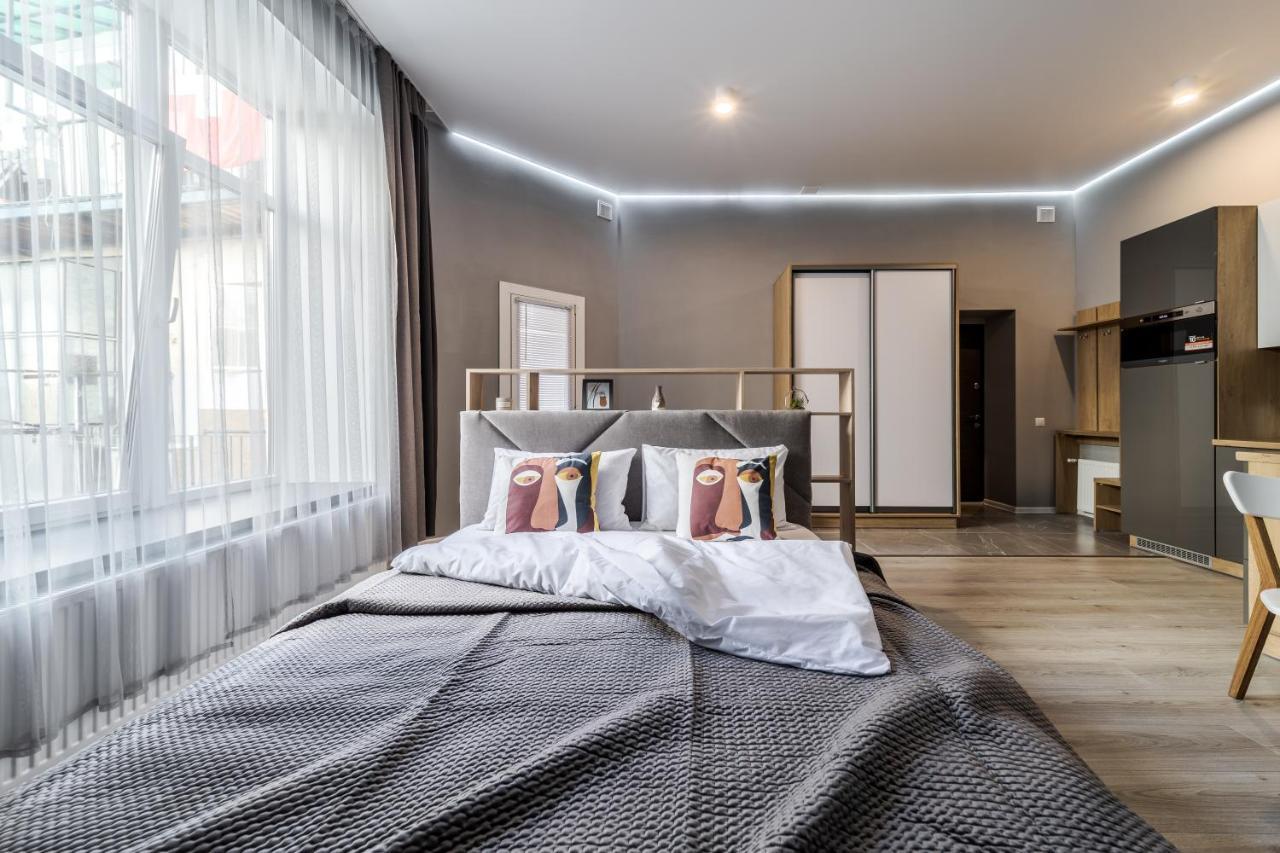 Inshiapartments On Popovycha Str 3 ลวีฟ ภายนอก รูปภาพ
