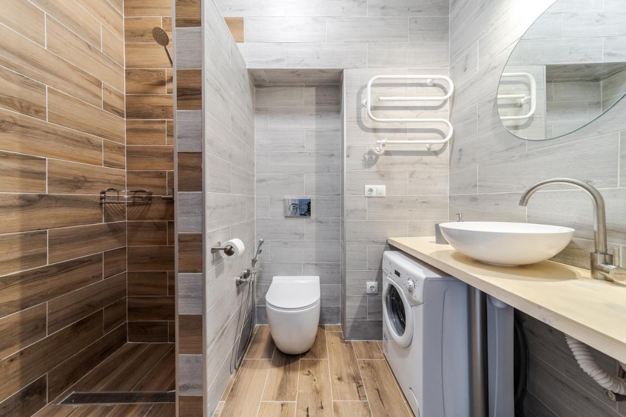 Inshiapartments On Popovycha Str 3 ลวีฟ ภายนอก รูปภาพ