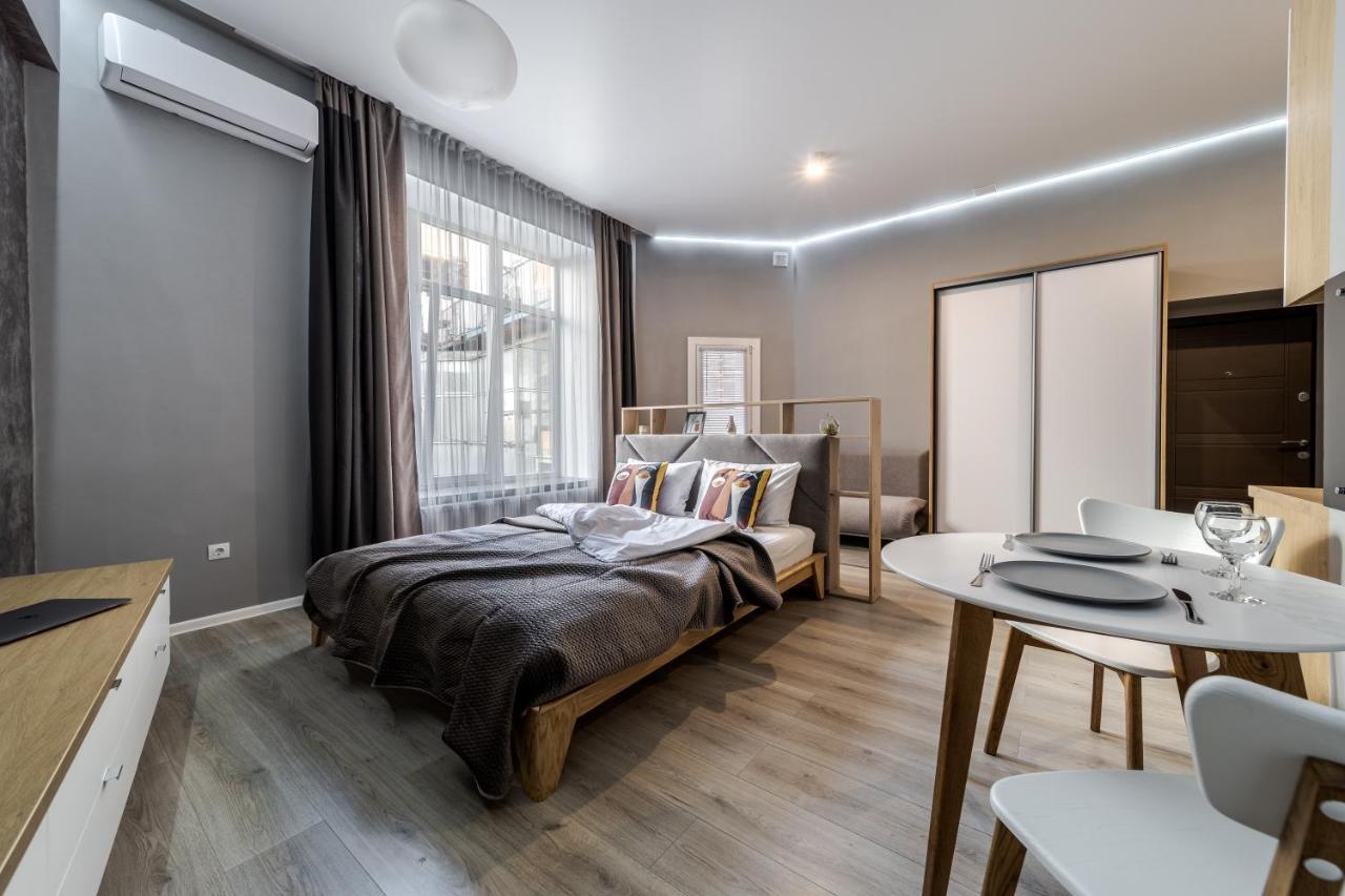 Inshiapartments On Popovycha Str 3 ลวีฟ ภายนอก รูปภาพ